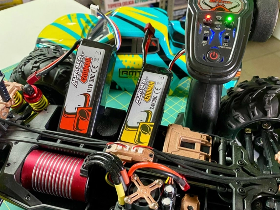 RC auto RMT Monster Tornado